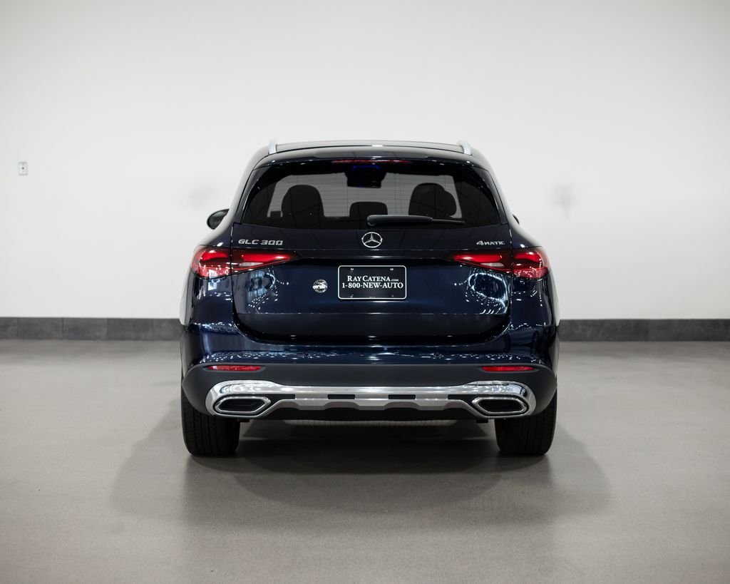 Certified Used 2023  Mercedes-Benz GLC 300 image 12