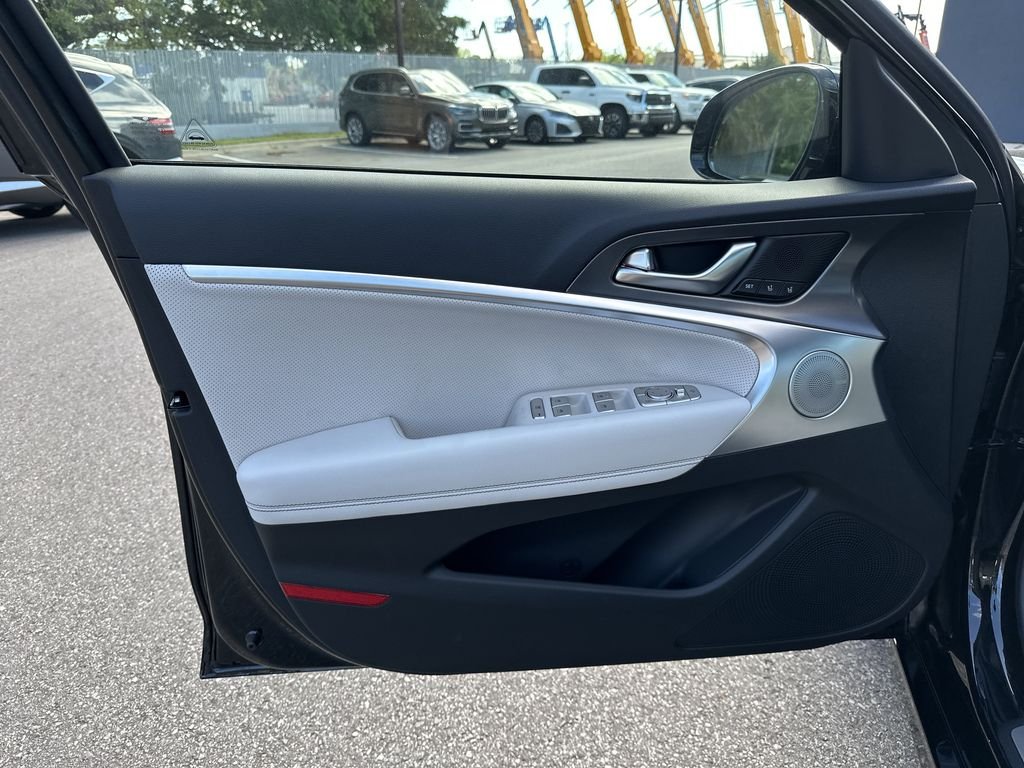 New 2026 Black Genesis 3.3T Sport Prestige image 14