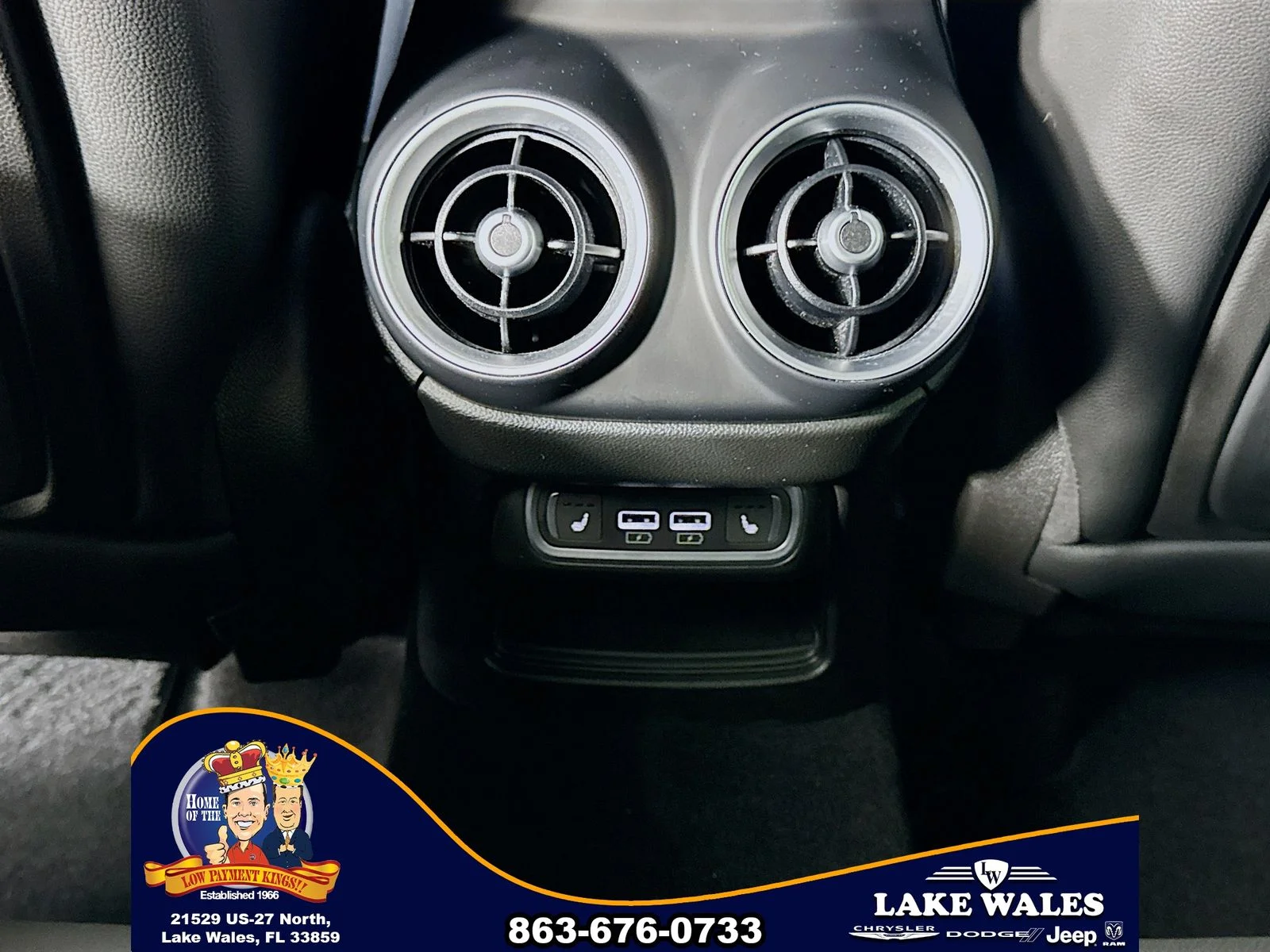 Used 2025  Alfa Romeo  image 26