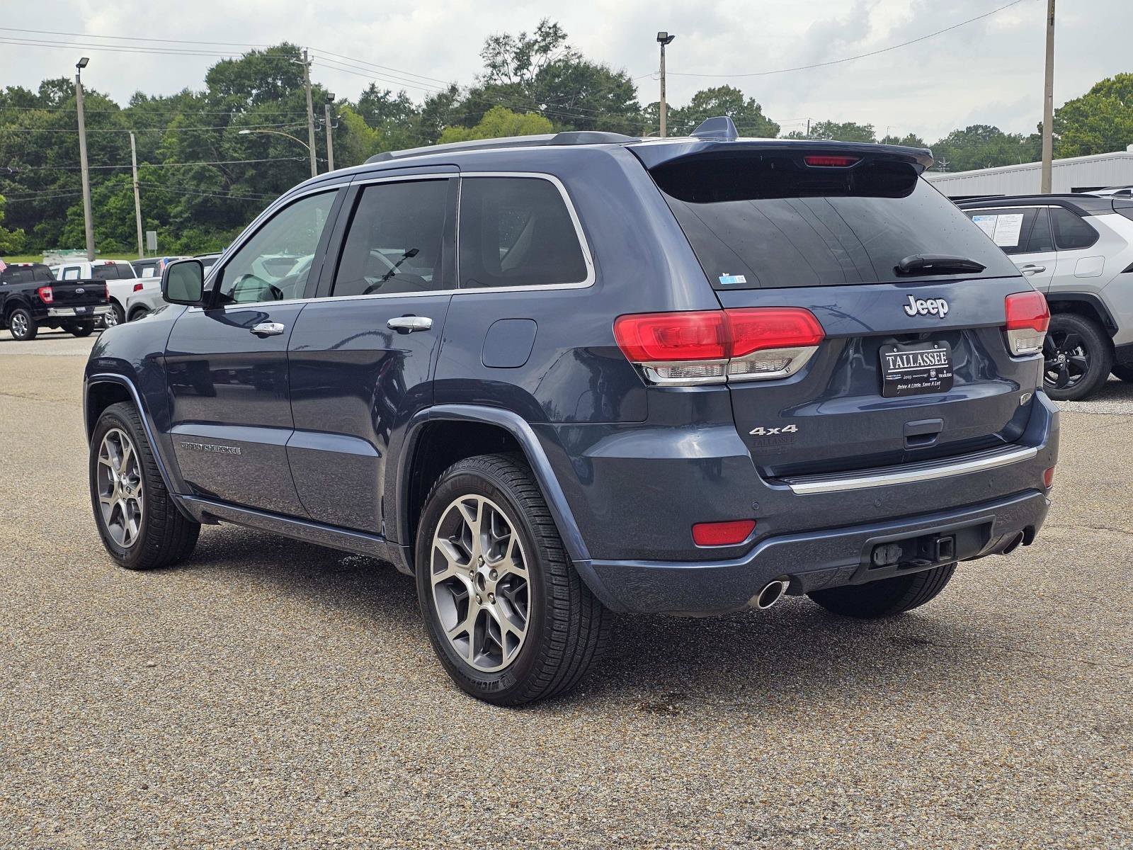 Used 2020 Slate Blue Pearlcoat Jeep Overland image 13