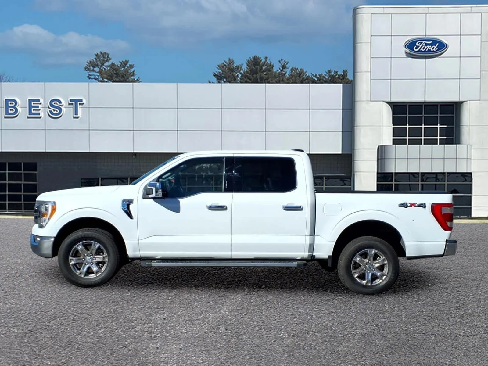 Used 2023 Oxford White Ford LARIAT image 2