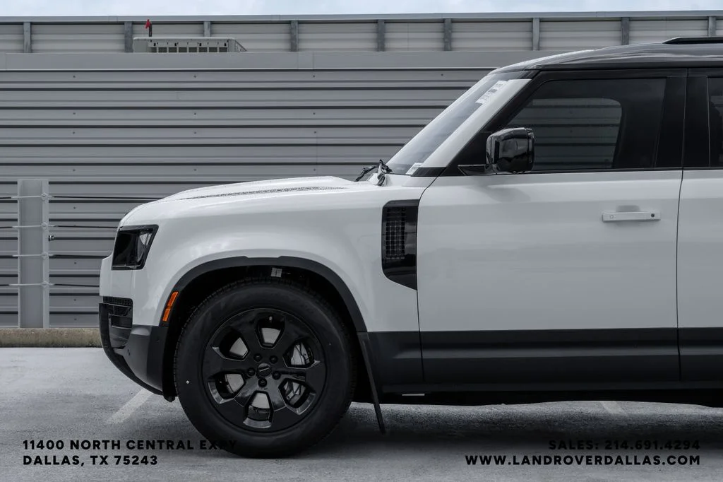 New 2026 Fuji White Land Rover S image 14