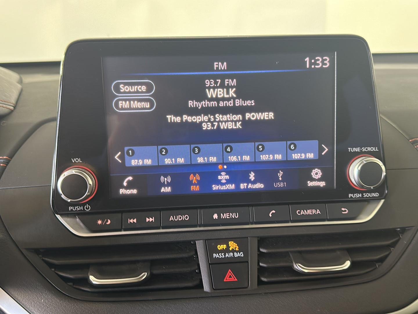 Used 2022 Scarlet Ember Tintcoat Nissan 2.0 SR image 16