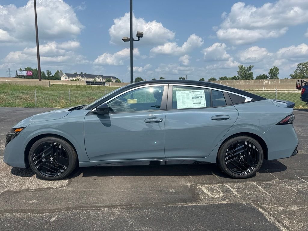 New 2026 Atlantic Gray Metallic / Super Black Two-tone Nissan SR image 7
