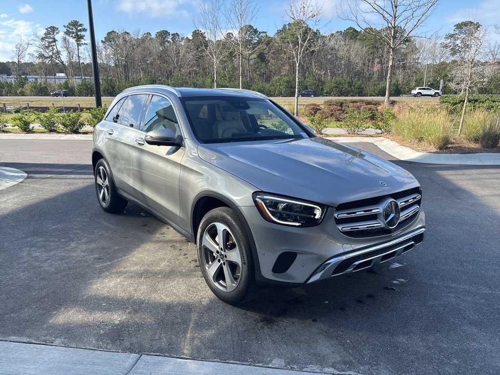 Used 2022 Mojave Silver Metallic Mercedes-Benz GLC 300 image 4