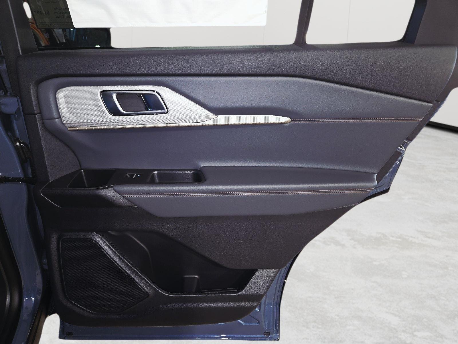New 2026 Vapor Blue Metallic Ford Active image 101