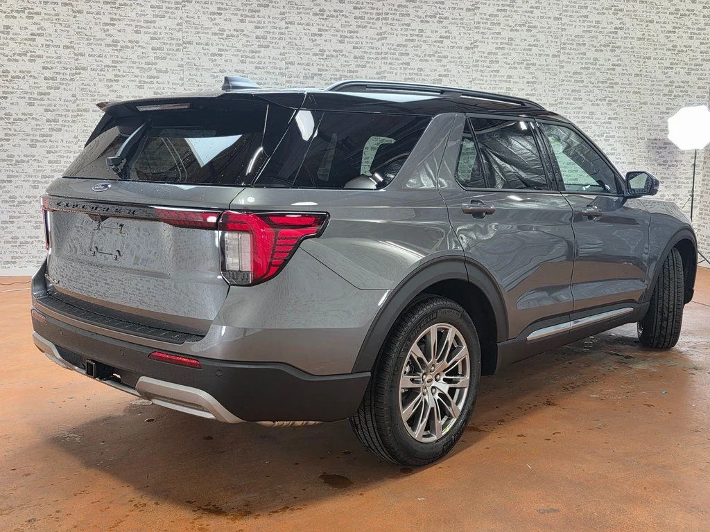 New 2026 Gray Ford Platinum image 8