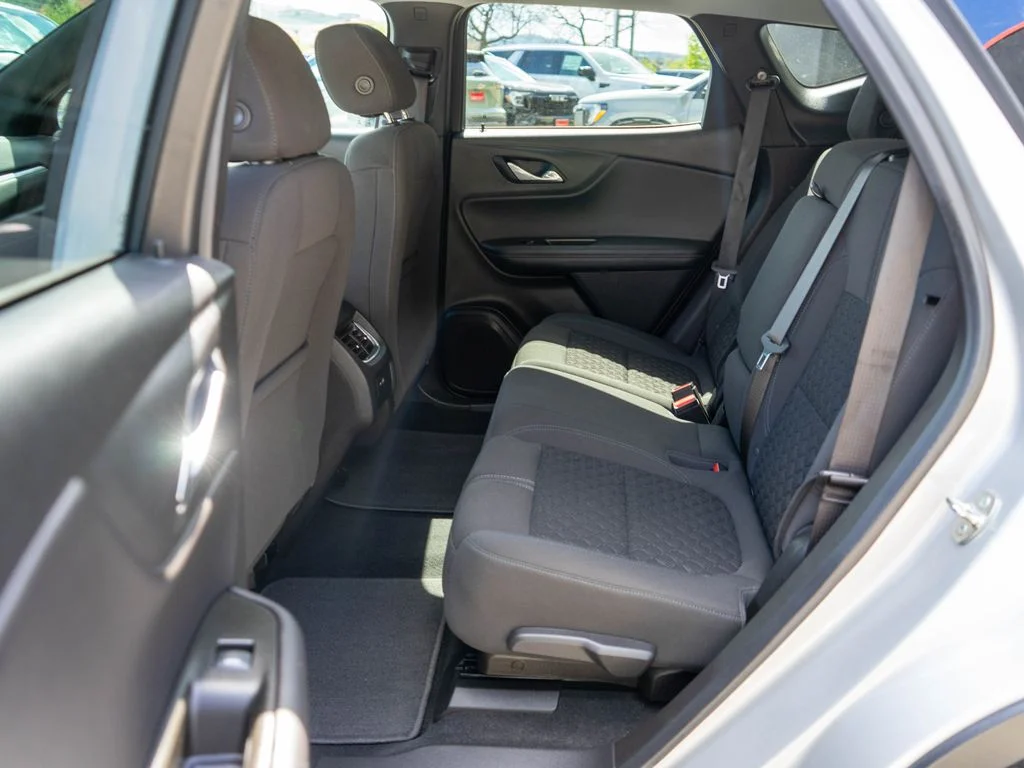 Used 2021 Silver Chevrolet LT image 12