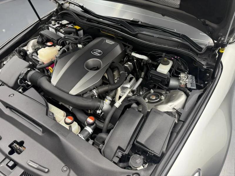 2016 Lexus IS 200t - Photo 14