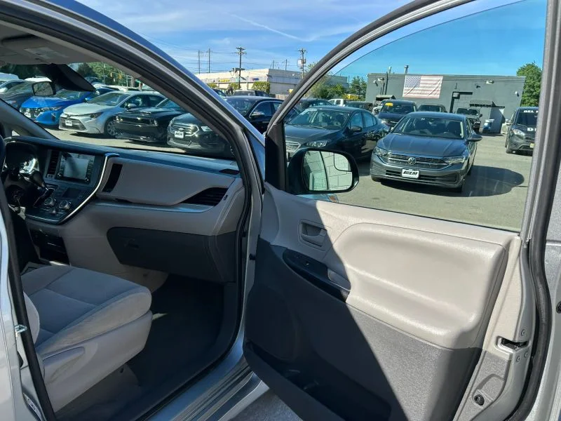 Used 2019 Silver Toyota L Minivan 4D image 17