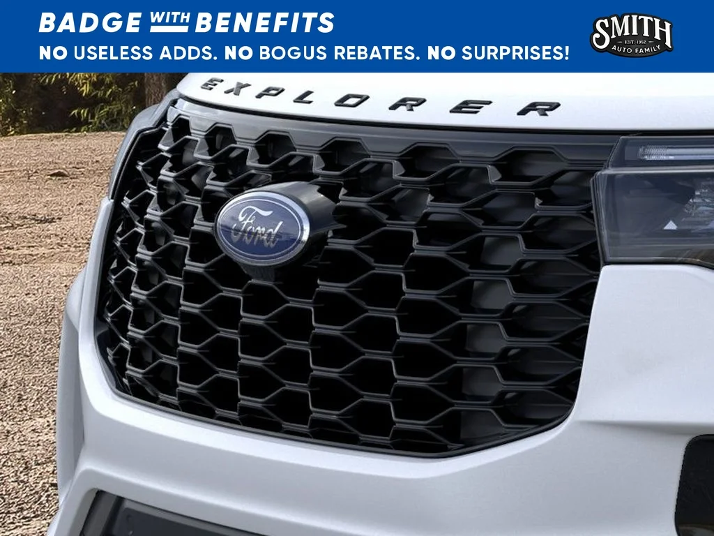 New 2026 Star White Metallic Tri-Coat Ford ST-Line image 18