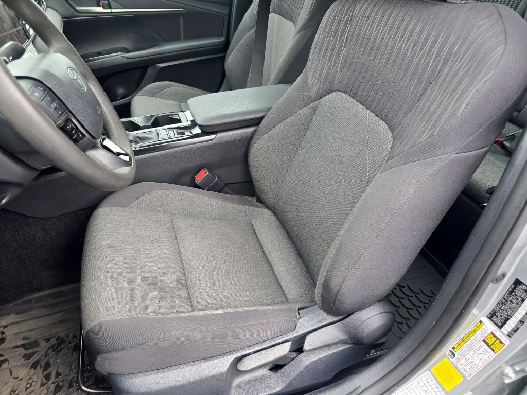 Used 2025 Silver Toyota LE image 22