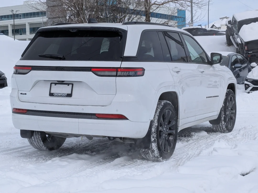 New 2026 White Jeep Limited Reserve - - 4x4 - Nappa Leather - Ventilated Seats - Trailer Tow Pack & More! image 8