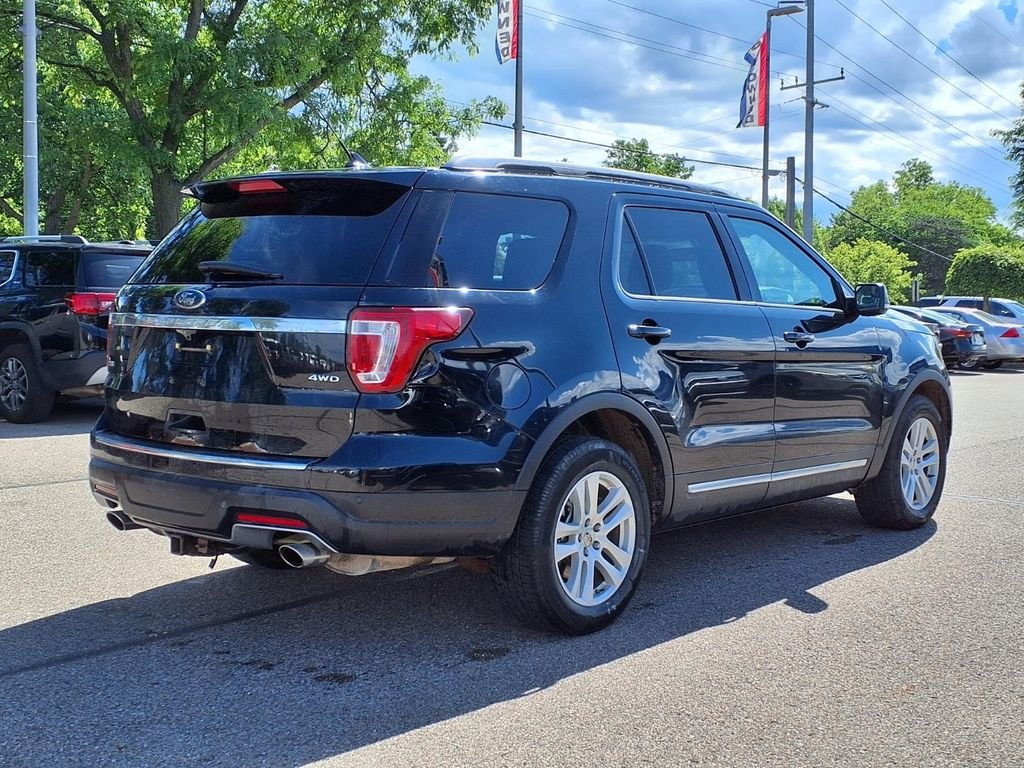 Used 2018 Black Ford XLT image 4