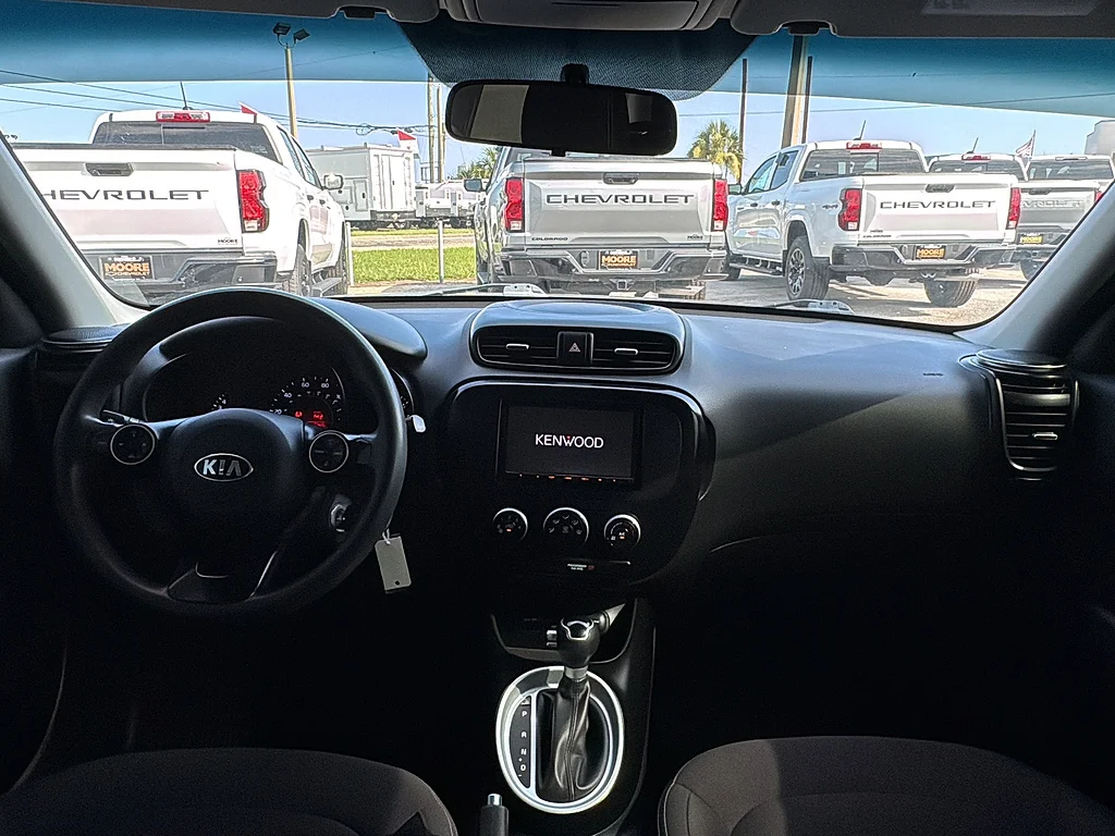Used 2019 Titanium Gray Kia  image 19