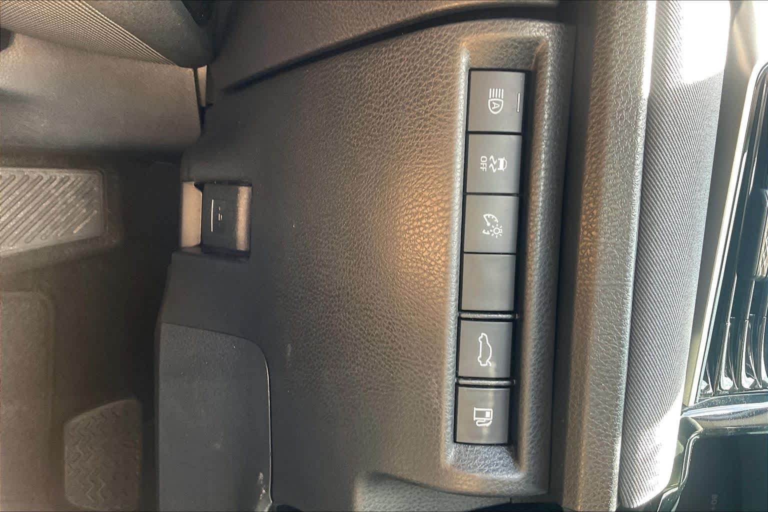 Used 2025 Midnight Black Metallic Toyota LE image 33