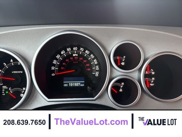 Used 2008 Silver Toyota Platinum image 30