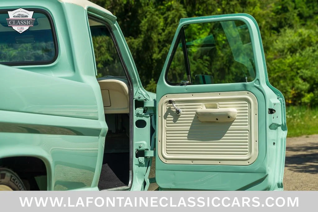 Used 1970  Ford  image 55