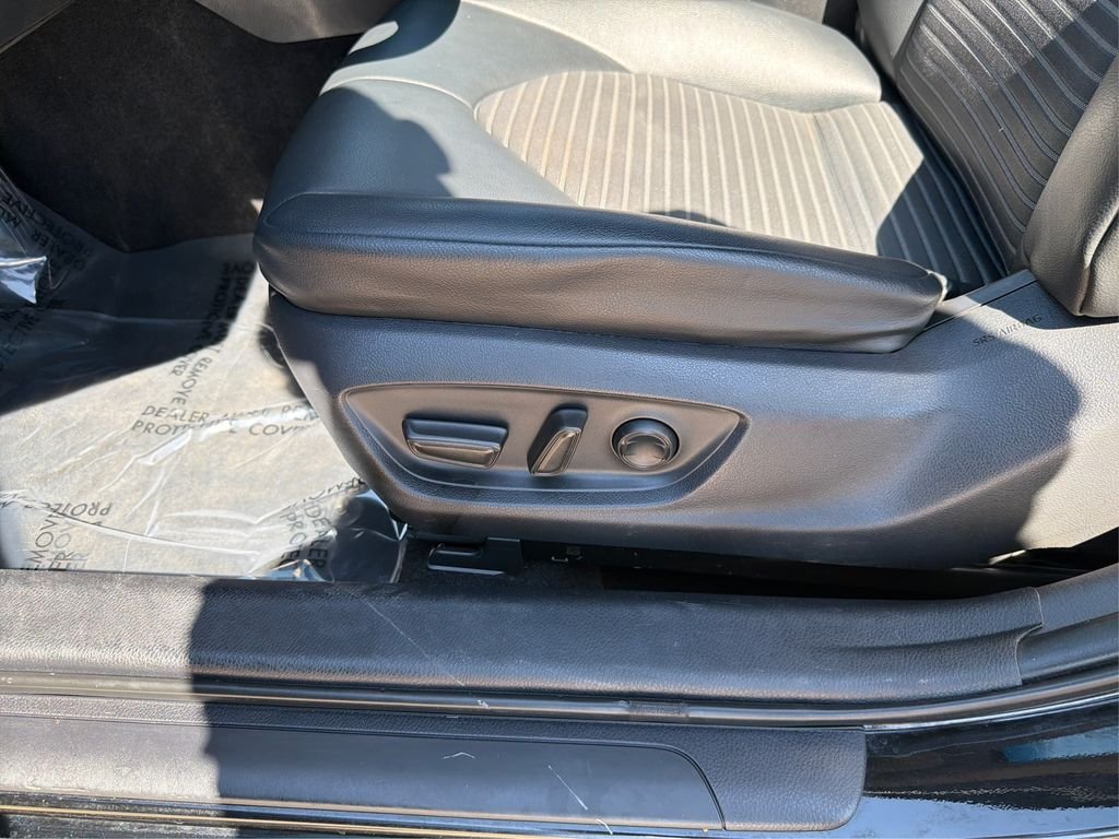 Used 2019 Midnight Black Metallic Toyota SE image 20