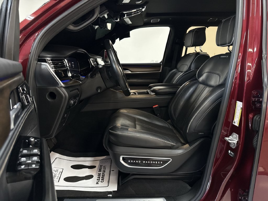Used 2022 Velvet Jeep Series II image 12