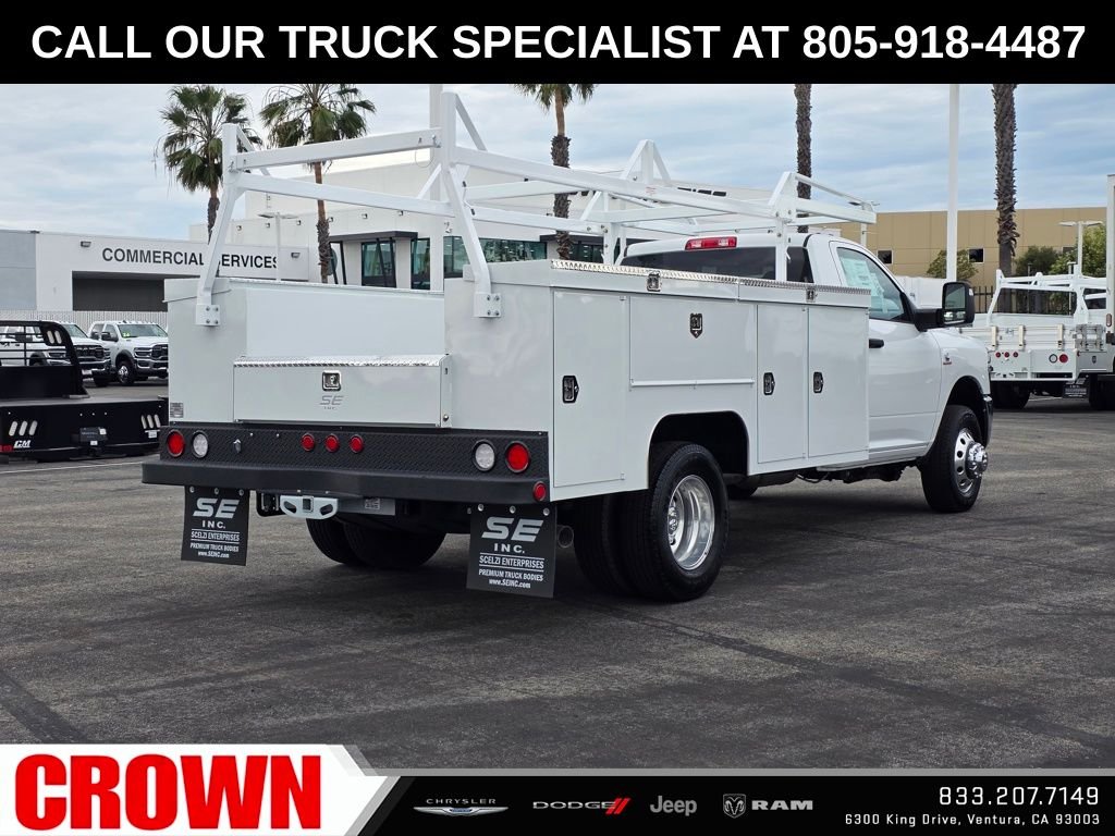 2025 RAM 3500 Chassis Tradesman - Photo 9