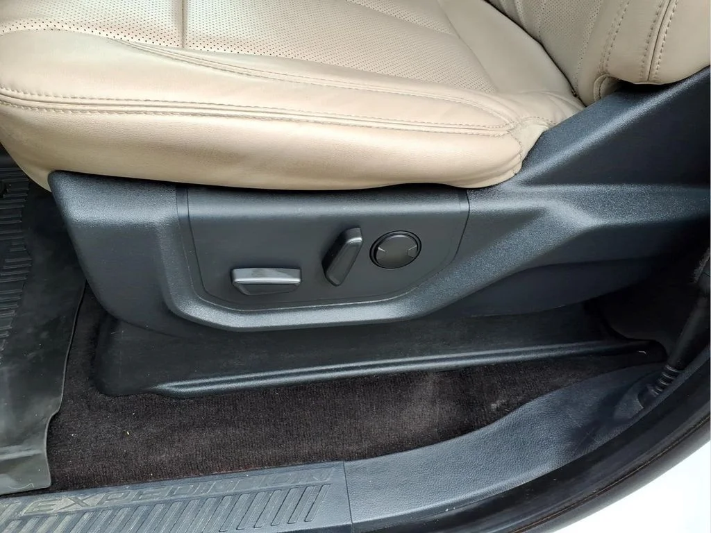 Used 2022 White Ford XLT image 19