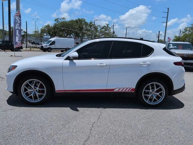 Used 2019 White Alfa Romeo Ti Sport image 7