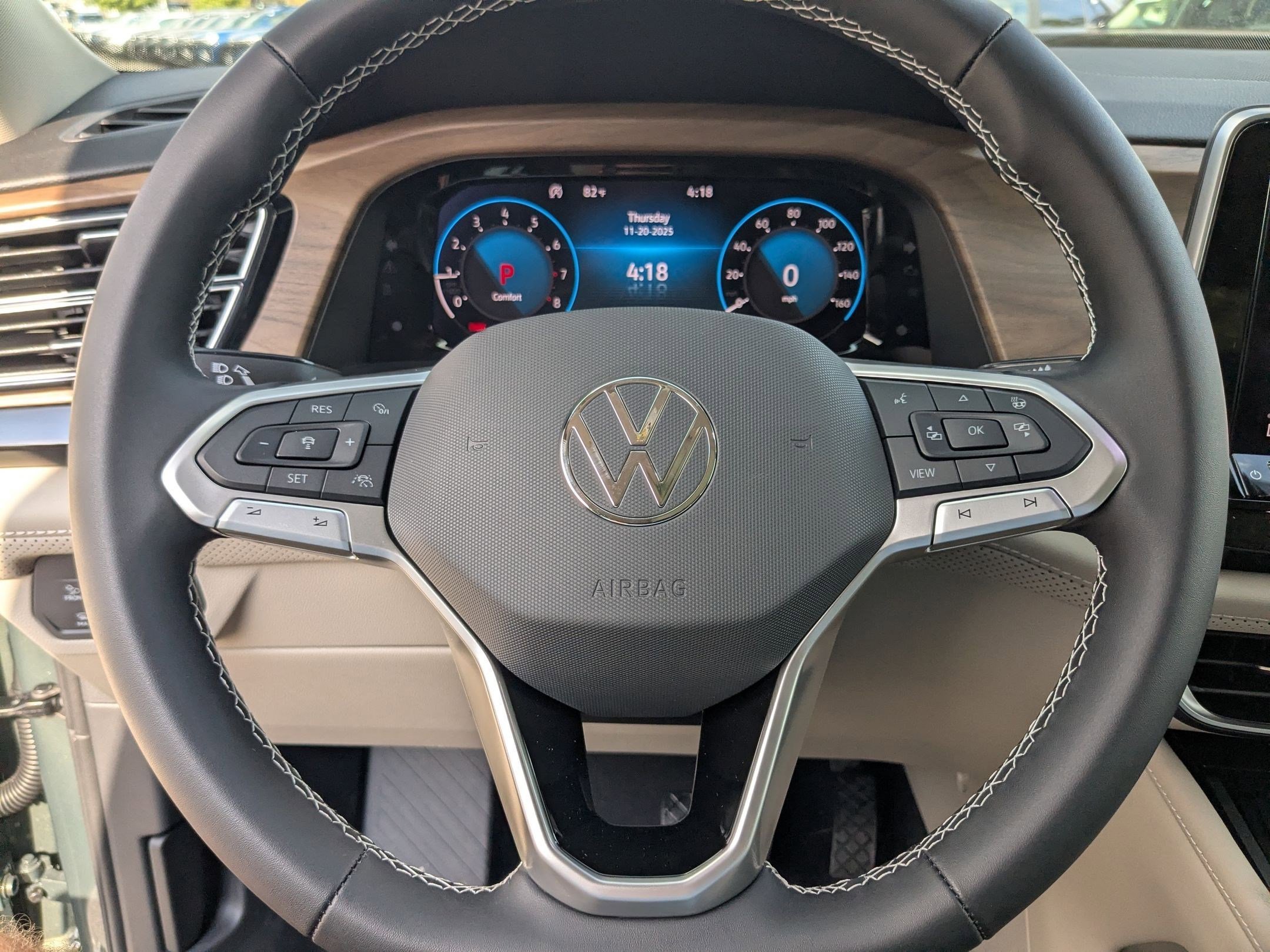 New 2026 Avocado Green Pearl Volkswagen 2.0T SE w/Technology image 9
