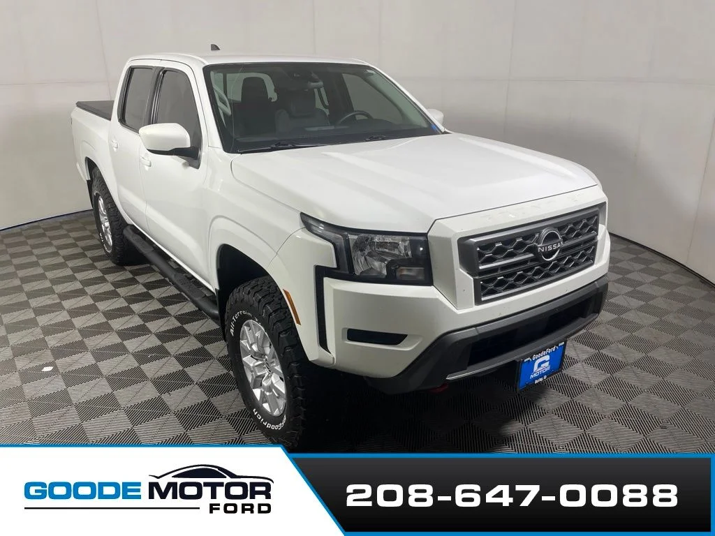 2022 Nissan Frontier SV Crew Cab 4X4 SWB's photo