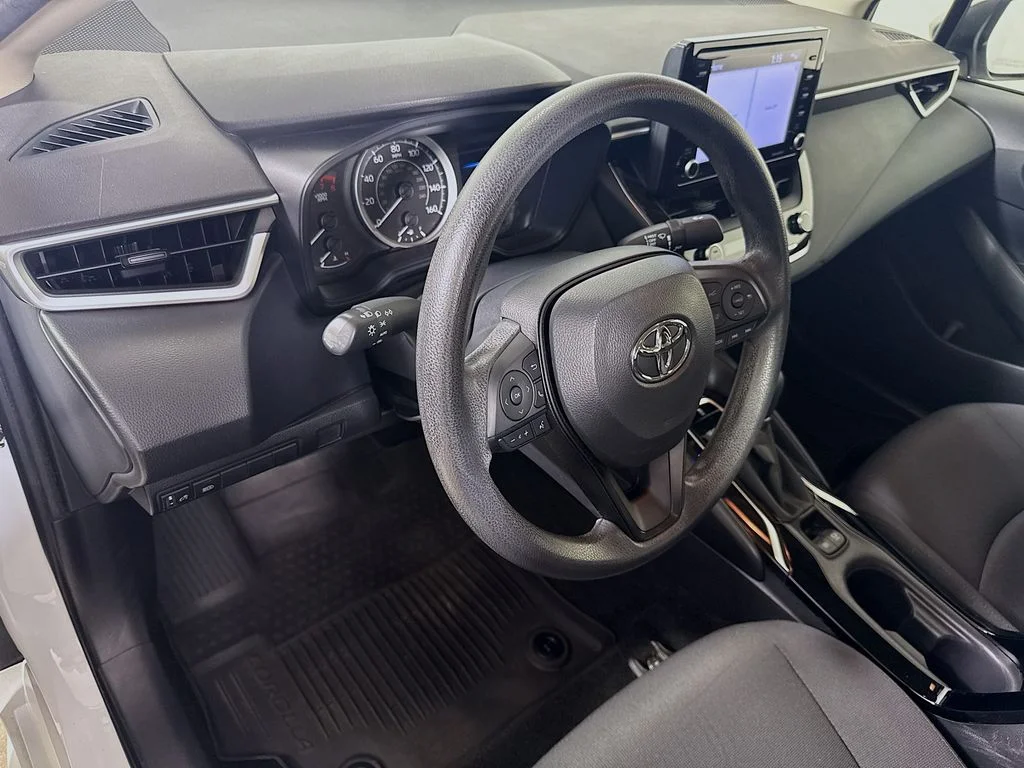 Certified Used 2022 Wind Chill Pearl Toyota LE image 9
