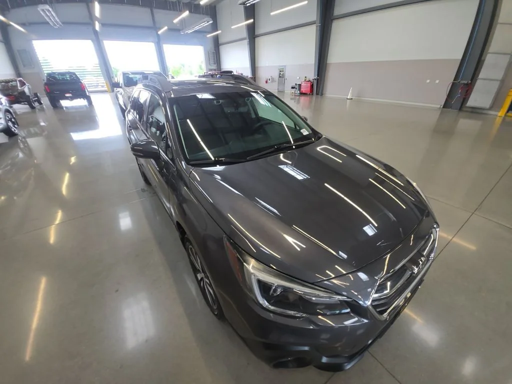Used 2018 Gray Subaru 2.5i image 30