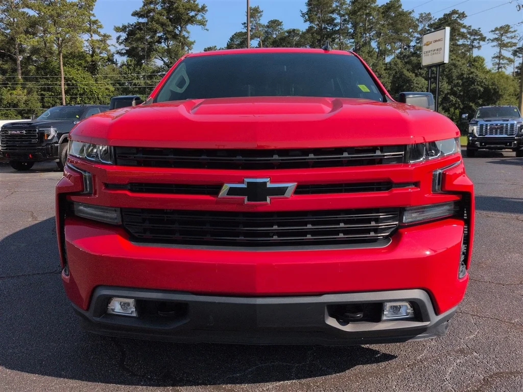 Used 2019 RED HOT Chevrolet RST image 31