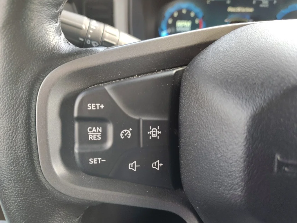 Used 2025 Oxford White Ford Badlands image 16