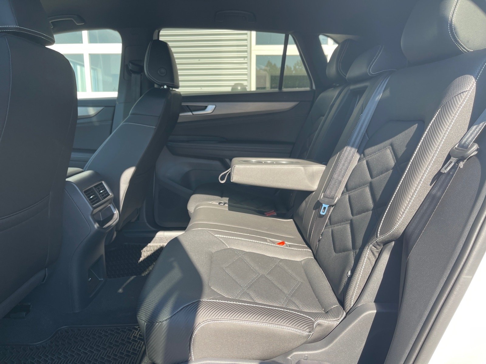 New 2026 Opal White Pearl Volkswagen SE image 11