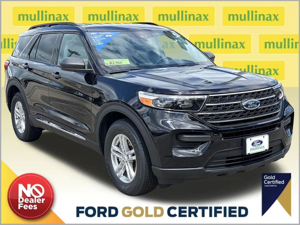Certified Used 2023 Black Ford XLT image 1