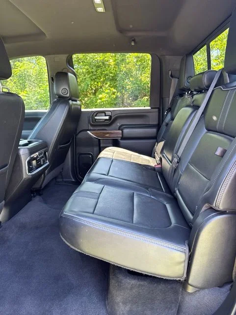Used 2022 Black Chevrolet High Country image 25