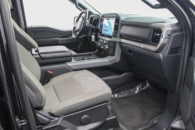 Used 2024 Black Ford XLT image 16