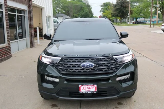 Used 2022 Green Metallic Ford XLT image 3
