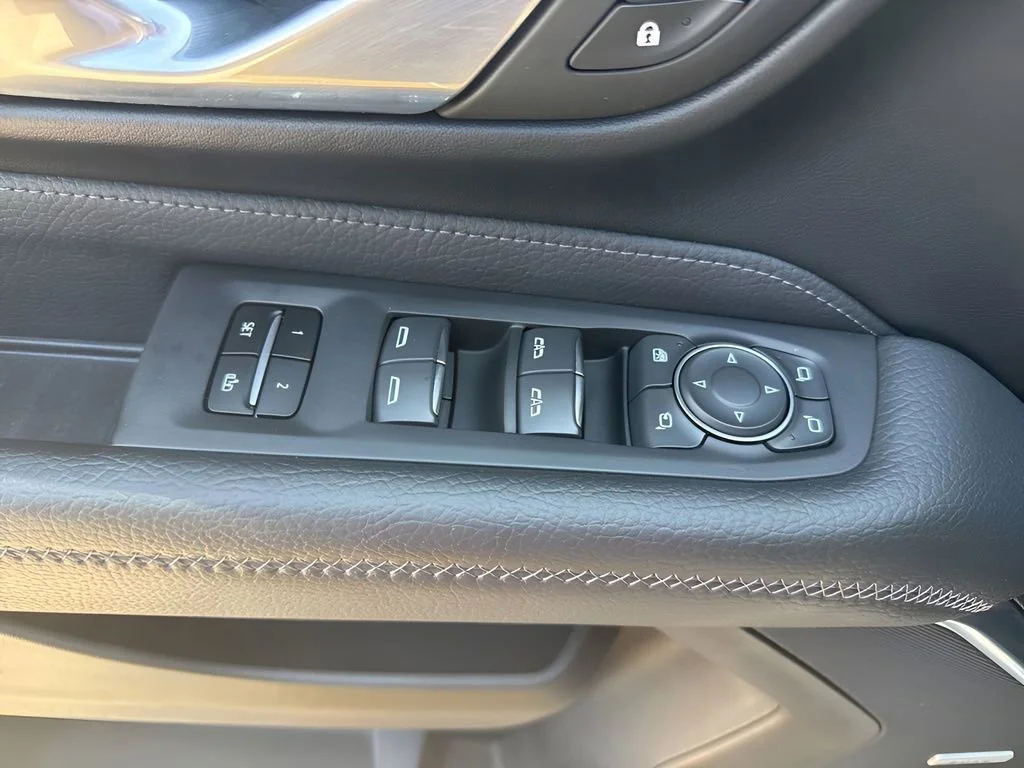 Used 2024 Sterling Metallic GMC Denali image 29