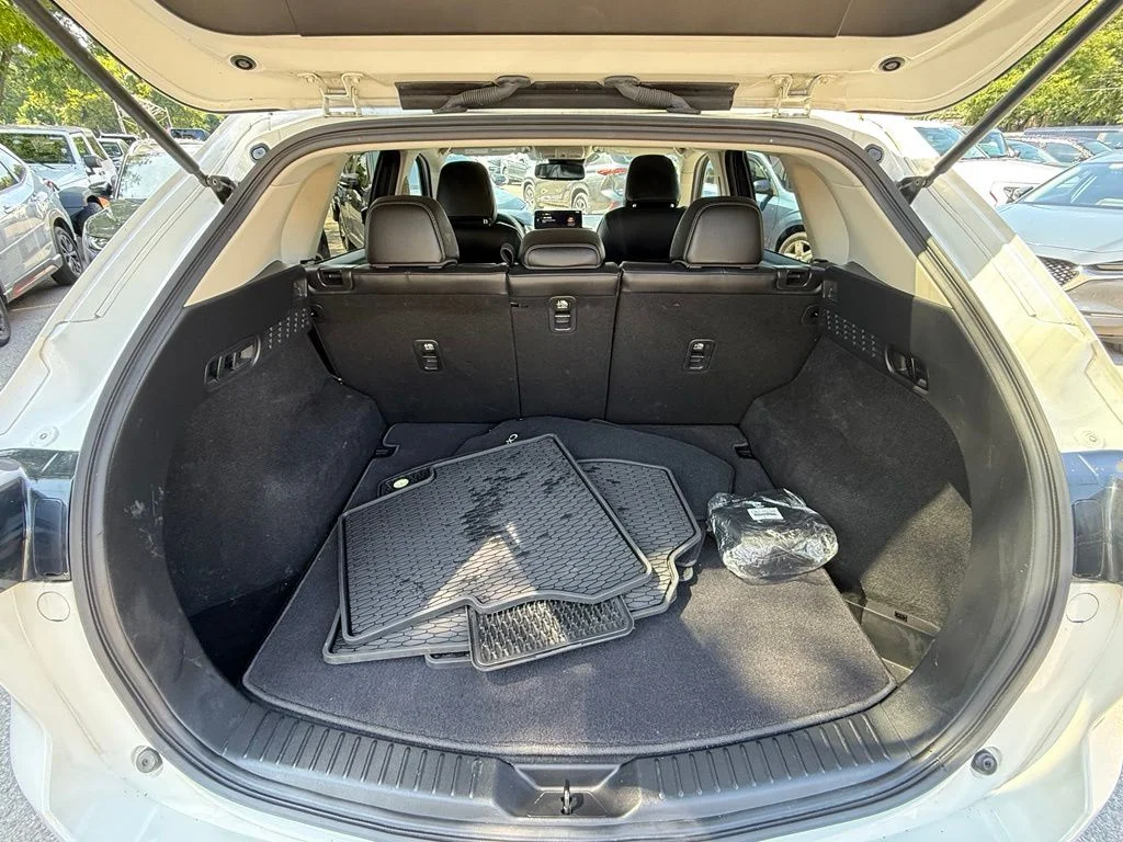Used 2023 Rhodium White Metallic Mazda 2.5 S Preferred Package image 29