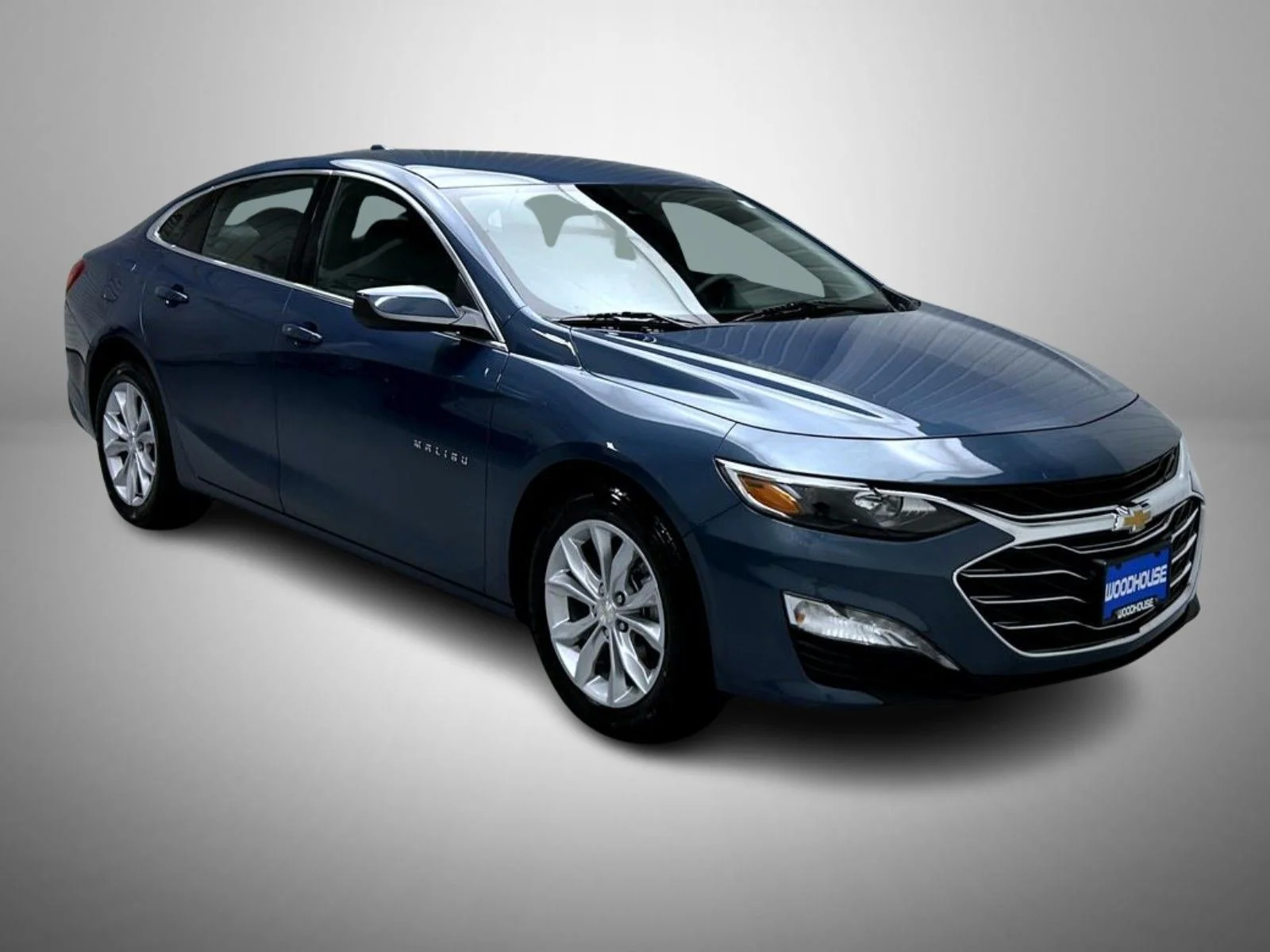 Used 2025 Blue Chevrolet LT image 3