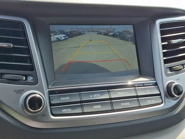 Used 2018 Silver Hyundai SEL image 24
