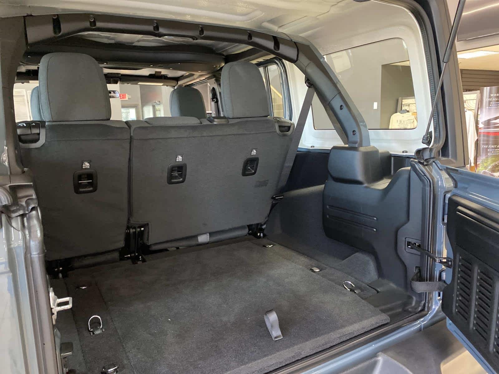 New 2026 Anvil Clear-Coat Exterior Paint Jeep Sport image 5