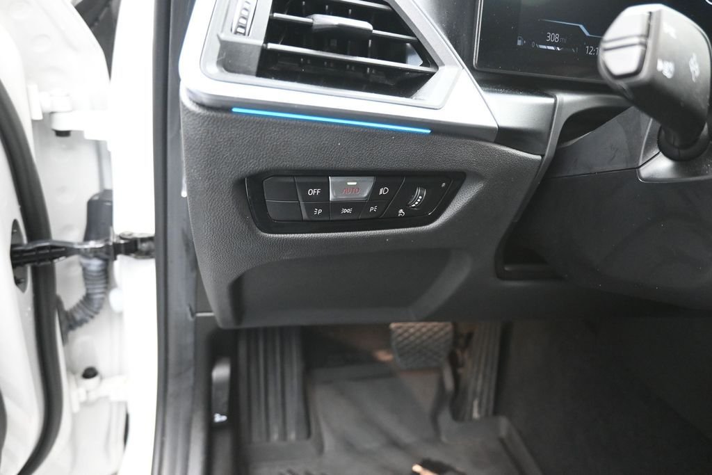 Used 2023 White BMW 330i image 13