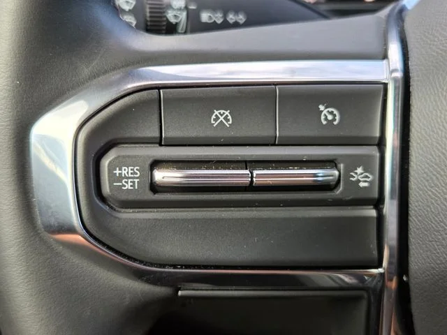 Used 2025 Black GMC Elevation image 20