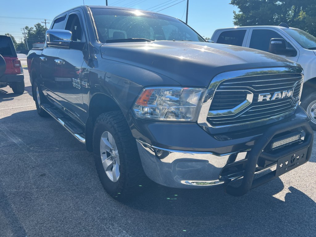 Used 2018 Granite Crystal Metallic Clearcoat Ram Tradesman image 9