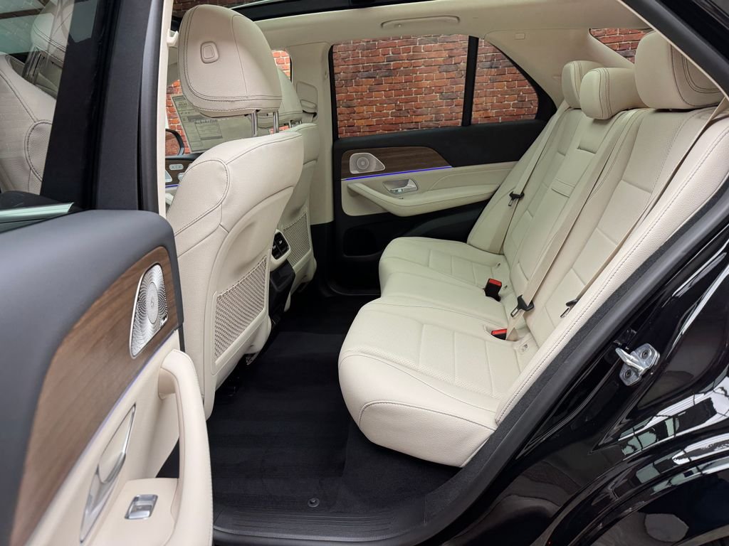 New 2026 Black Mercedes-Benz GLE 450 image 25