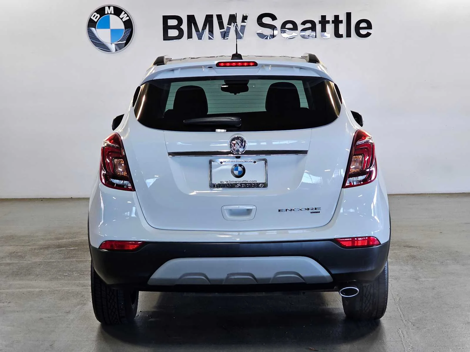 Used 2019 Summit White Buick Sport Touring image 5