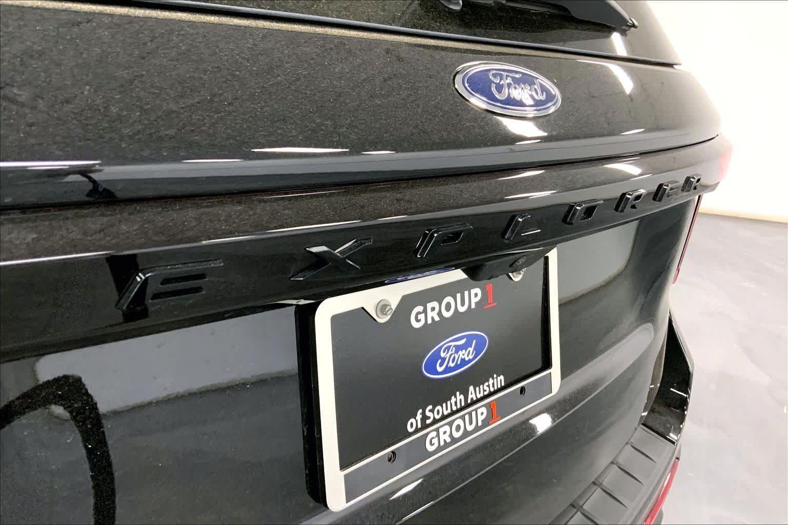 New 2026 Agate Black Metallic Ford ST-Line image 12