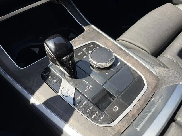 Used 2022 Black BMW sDrive40i image 21